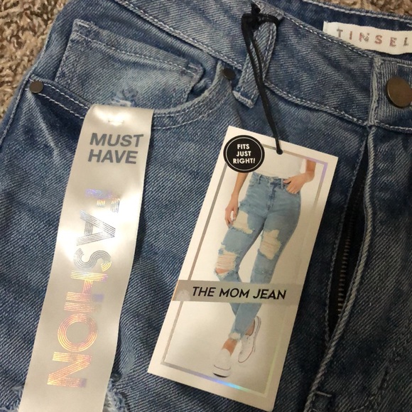 Distressed high rise skinny jeans - Picture 3 of 5